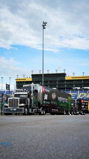 Image post by @kansasspeedway on Twitter