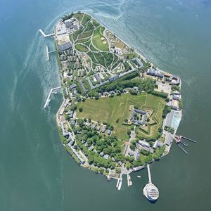 Image post by @nyonair on Instagram