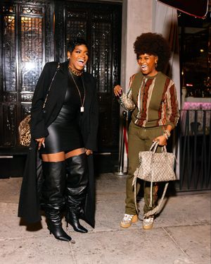 Image post by @tasiasword on Instagram