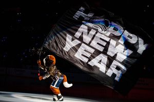 Image post by @AvsBernie on Twitter