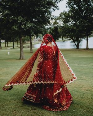 Image post by @thismodernlovephoto on Instagram