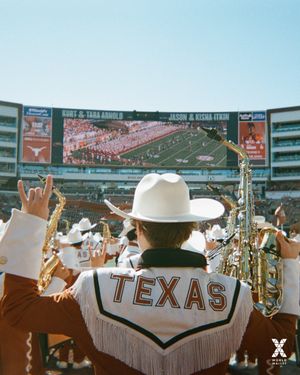 Image post by @TexasLonghorns on Twitter