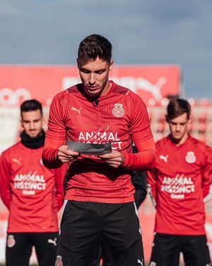 Image post by @gironafc on Instagram