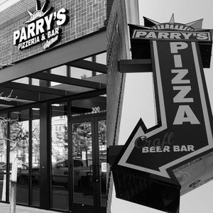 Image post by @parryspizza on Instagram