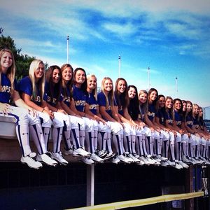 Image post by @hofstrasoftball on Instagram