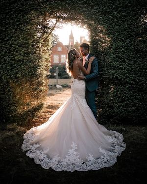 Image post by @theknot on Instagram