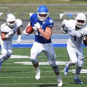 Image post by @drakebulldogsfb on Instagram
