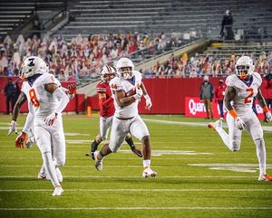 Image post by @illinifootball on Instagram