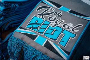 Image post by @roaringriot on Instagram