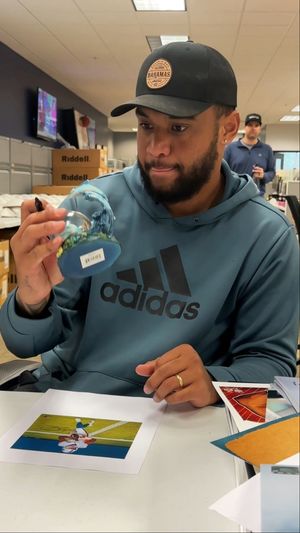 Video post by @Fanatics on Facebook