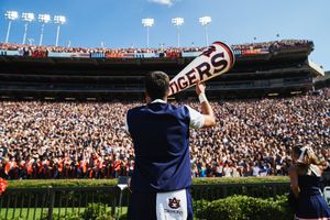 Image post by @UAFootball on Twitter