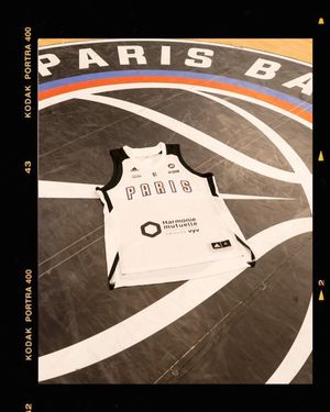 Image post by @parisbasketball on Instagram