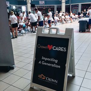Image post by @carolinacrown on Instagram