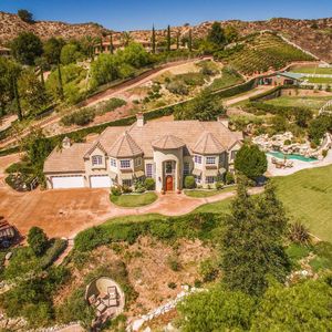 Image post by @christiesrealestate on Instagram
