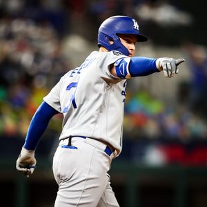 Image post by @losdodgers on Instagram