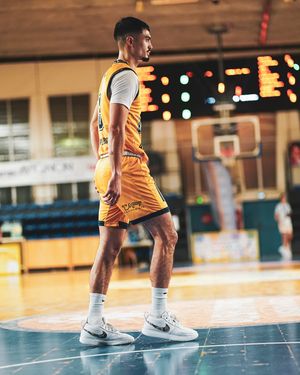 Image post by @usavignonpontetbasket on Instagram