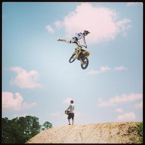 Image post by @TravisPastrana on Twitter