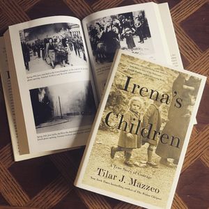 Image post by @gallerybooks on Instagram