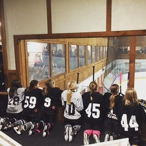 Image post by @officialminnhockey on Instagram