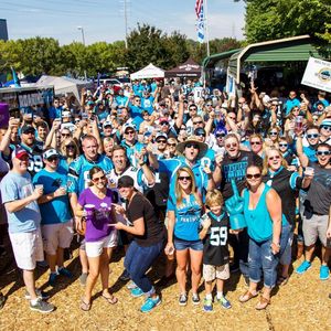 Image post by @roaringriot on Instagram