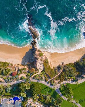 Image post by @montagelaguna on Instagram
