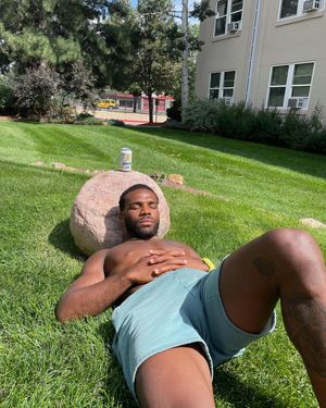 Image post by @alliseeisgold on Instagram