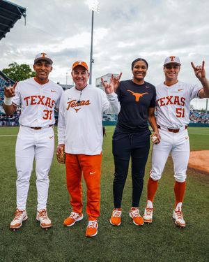Image post by @TexasWBB on Twitter