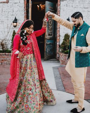 Image post by @thismodernlovephoto on Instagram