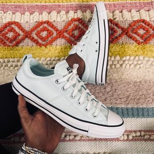 Image post by @dsw on Instagram