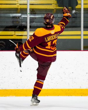 Image post by @the_stingers on Instagram