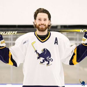 Image post by @griffshockey on Instagram