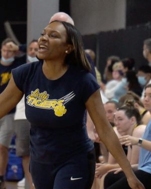 Video post by @hoopgroup.girls on Instagram