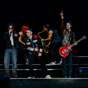 Image post by @iHeartRadio on Twitter