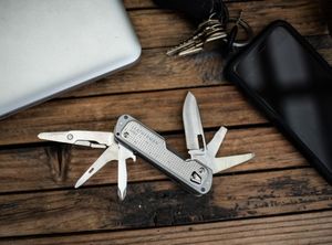 Image post by @leathermantools on Instagram