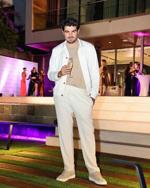 Image post by @jonathanmoly on Instagram