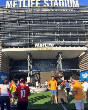 Image post by @metlifestadium on Instagram