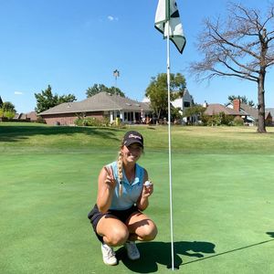 Image post by @cowgirlgolf on Instagram