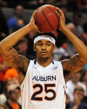 Image post by @auburnuniforms on Instagram