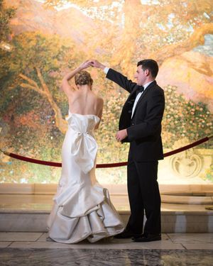 Image post by @theknot on Instagram