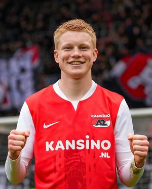 Image post by @azalkmaar on Instagram