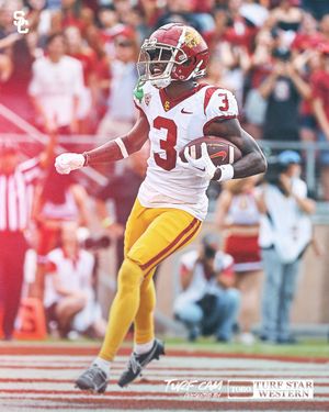 Image post by @uscfb on Twitter