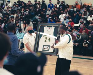 Image post by @simplyy_bball on Twitter