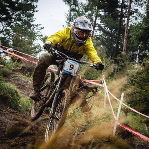 Image post by @foxmtb on Instagram