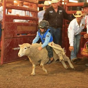 Image post by @mandanrodeo on Instagram