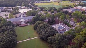 Image post by @uncw.alumni on Instagram