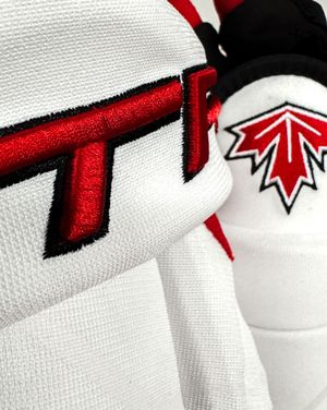 Image post by @purehockey on Instagram