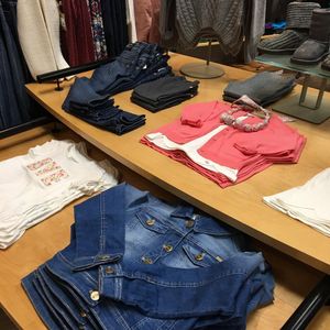 Image post by @shopoutoftown on Instagram