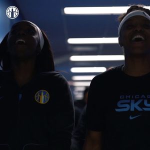 Video post by @chicagosky on Instagram