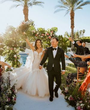 Image post by @theknot on Instagram