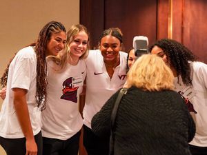 Image post by @Triumph_NIL on Twitter